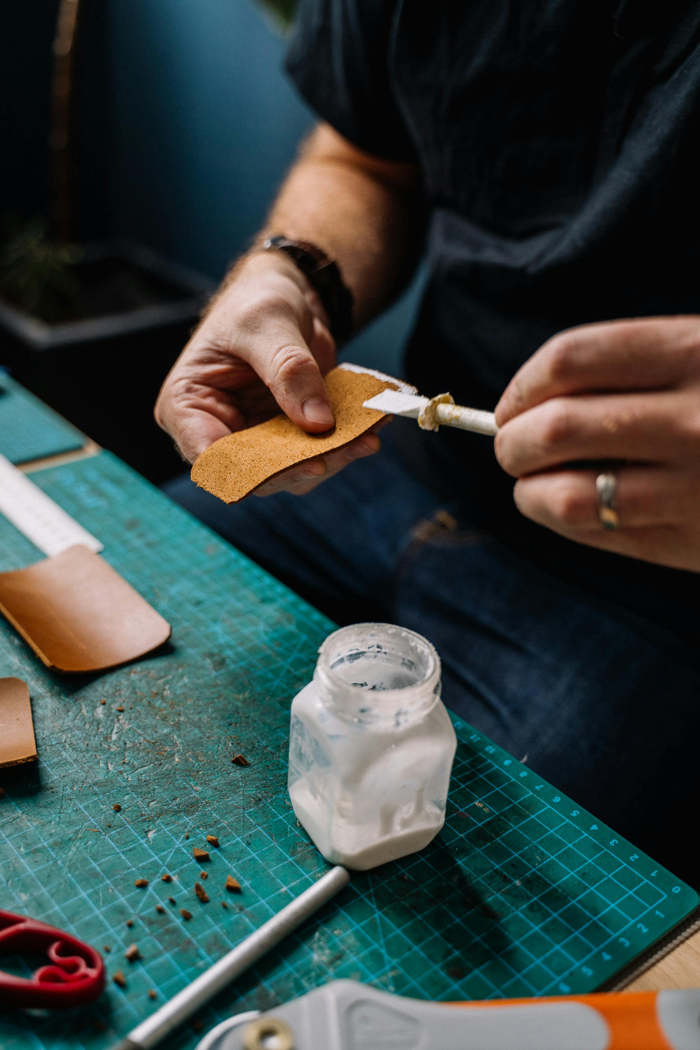 LEATHER & CRAFTMANSHIP