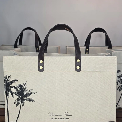 Printed Canvas Tote Bag with Leather-Look Handles and Structured Design image 2