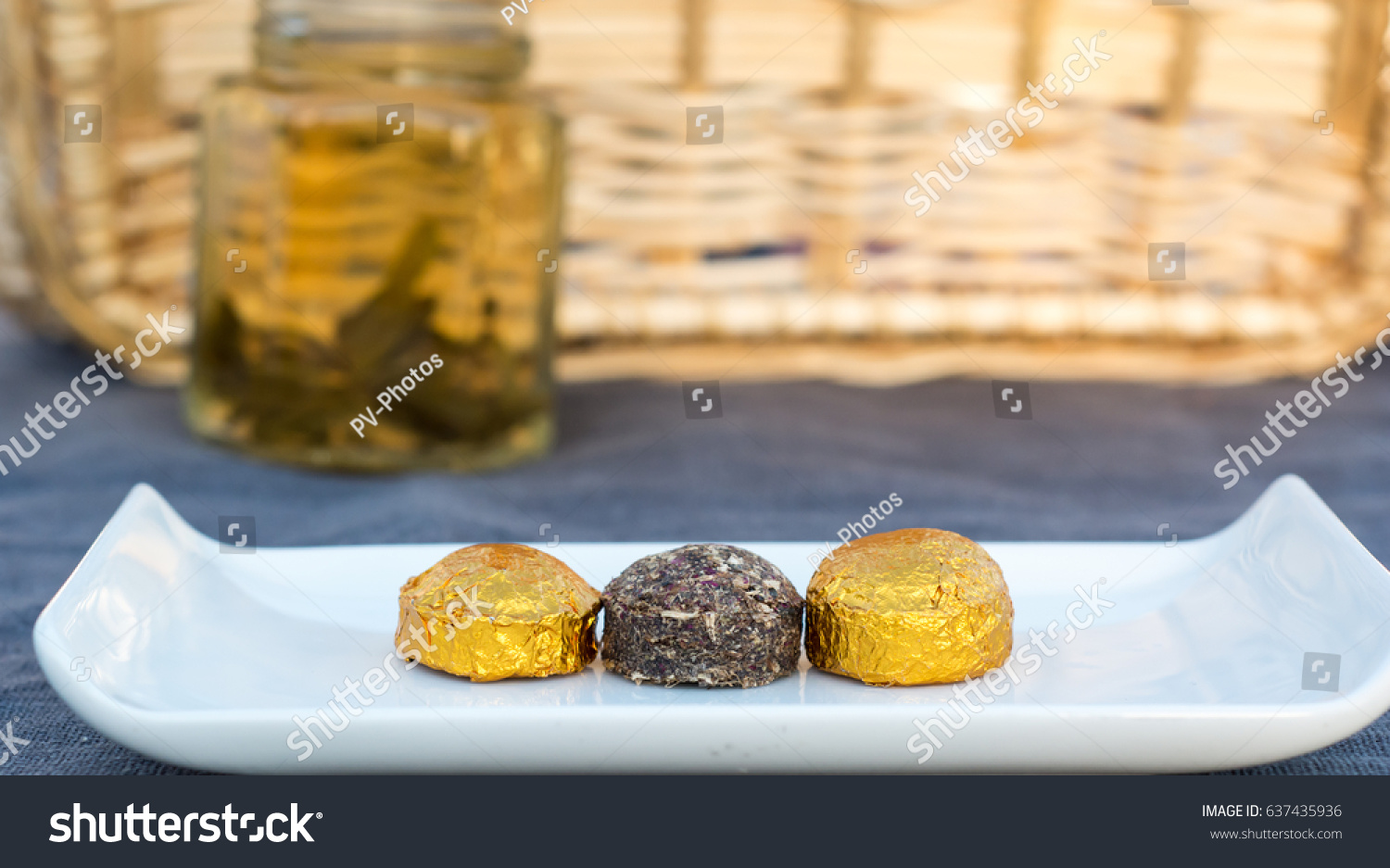 Compressed Tea (Tea Bricks, Tea Cakes, Tuocha)
