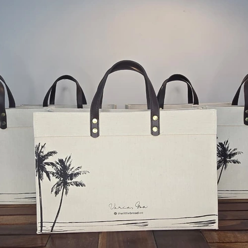 Printed Canvas Tote Bag with Leather-Look Handles and Structured Design image 3