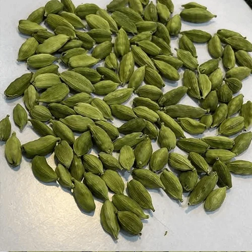 Premium Whole Green Cardamom Pods for Bulk Culinary Processing image 2